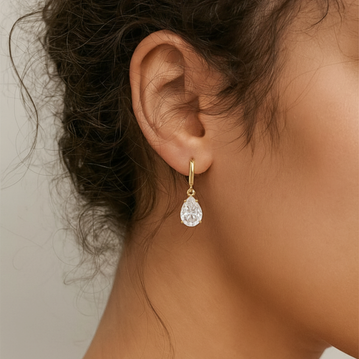 BRINCO LUZ INFINITA - REVESTIDO A OURO 18K
