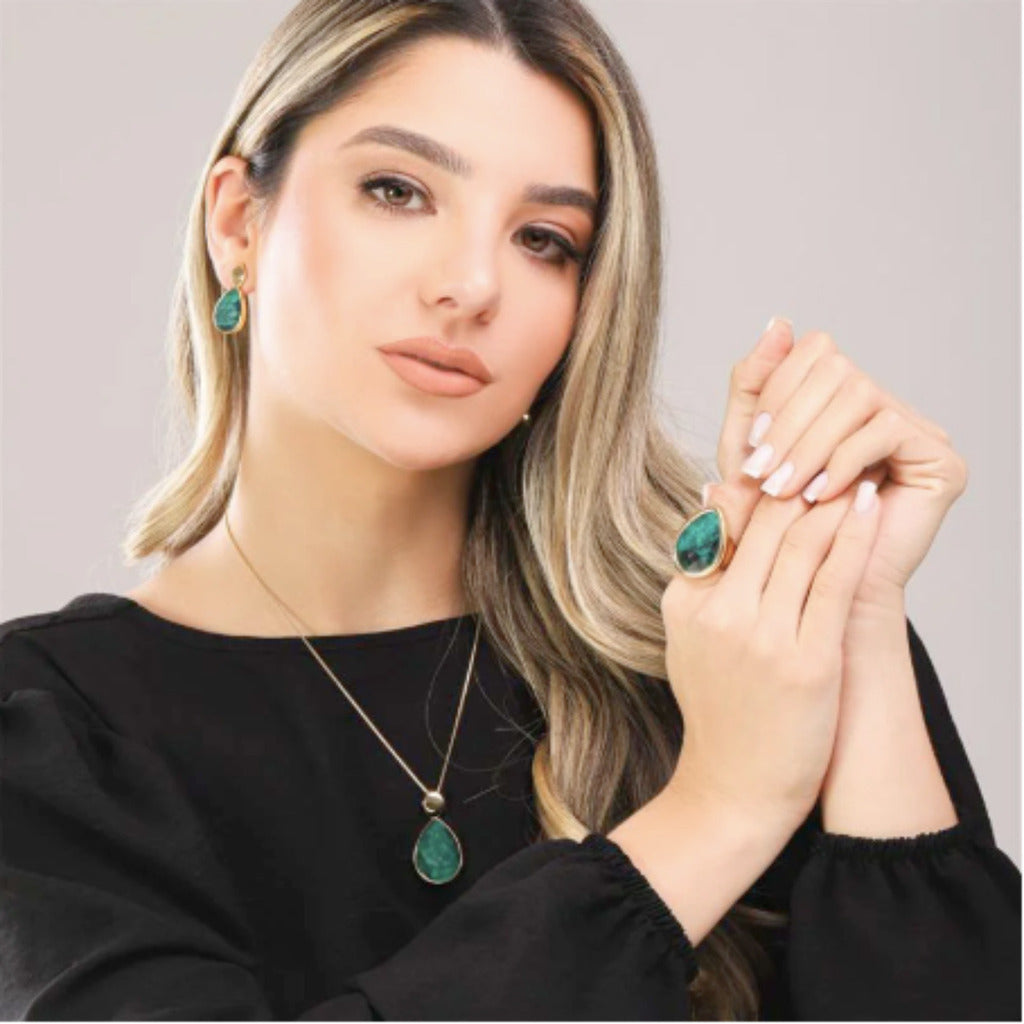 CONJUNTO ESMERALDA FORMATO GOTA - REVESTIDO A OURO 18K