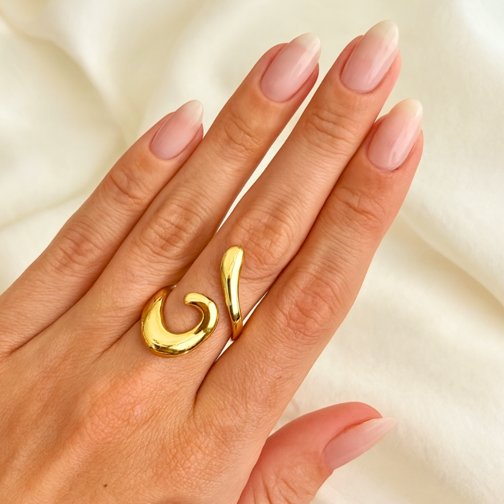 ANEL CONTORNO DO MAR - REVESTIDO A OURO 18K