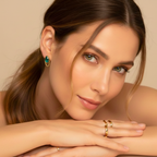 BRINCO FOLHA ESMERALDA - REVESTIDO A OURO 18K