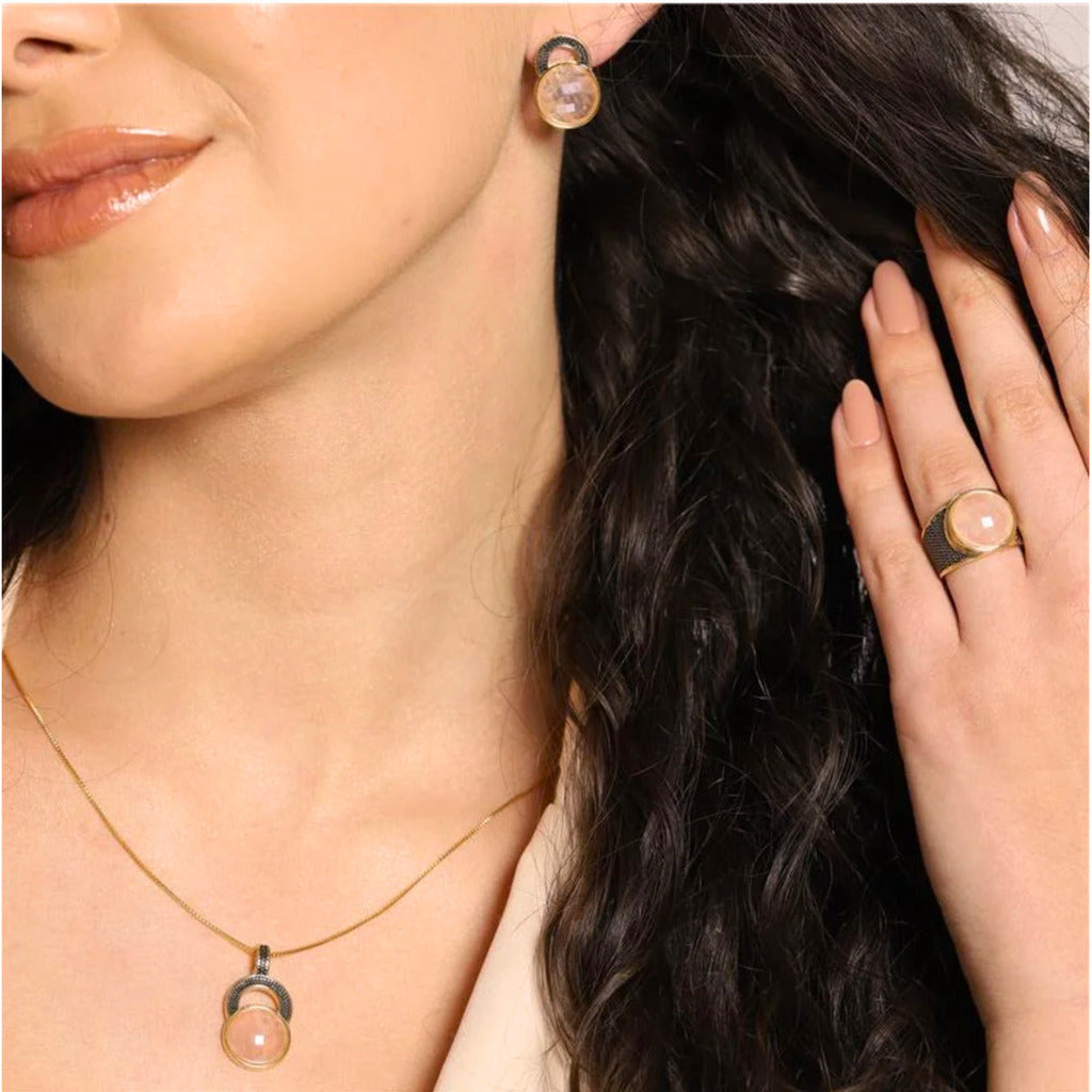 CONJUNTO QUARTZO ROSA - REVESTIDO A OURO 18K E RÓDIO NEGRO