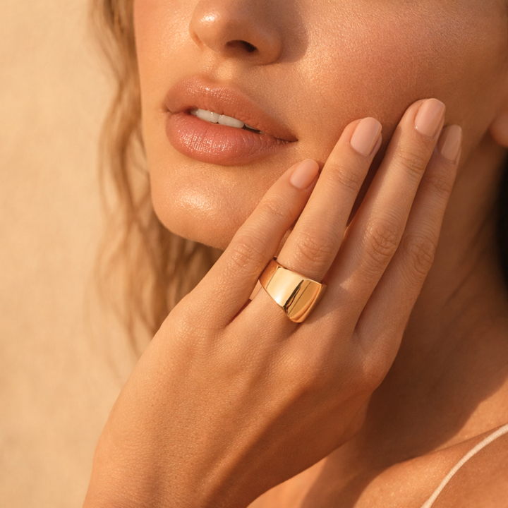 ANEL VECTOR - REVESTIDO A OURO 18K
