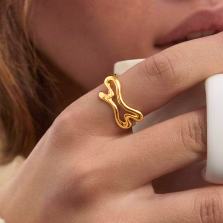 ANEL FORMA D'AGUA - REVESTIDO A OURO 18K