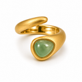 ANEL CORA COM QUARTZO VERDE - BANHADO A OURO 18K