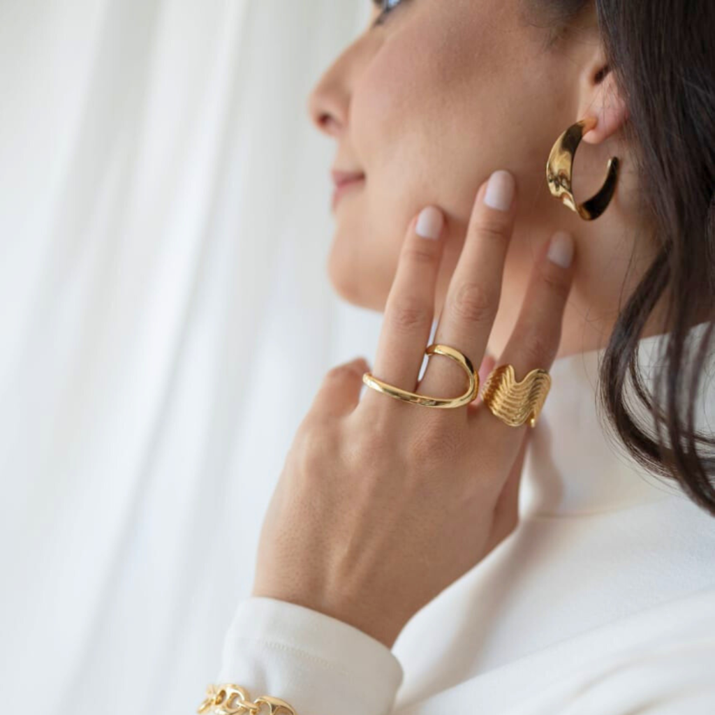 ANEL VENTO DE OUTONO - REVESTIDO A OURO 18K