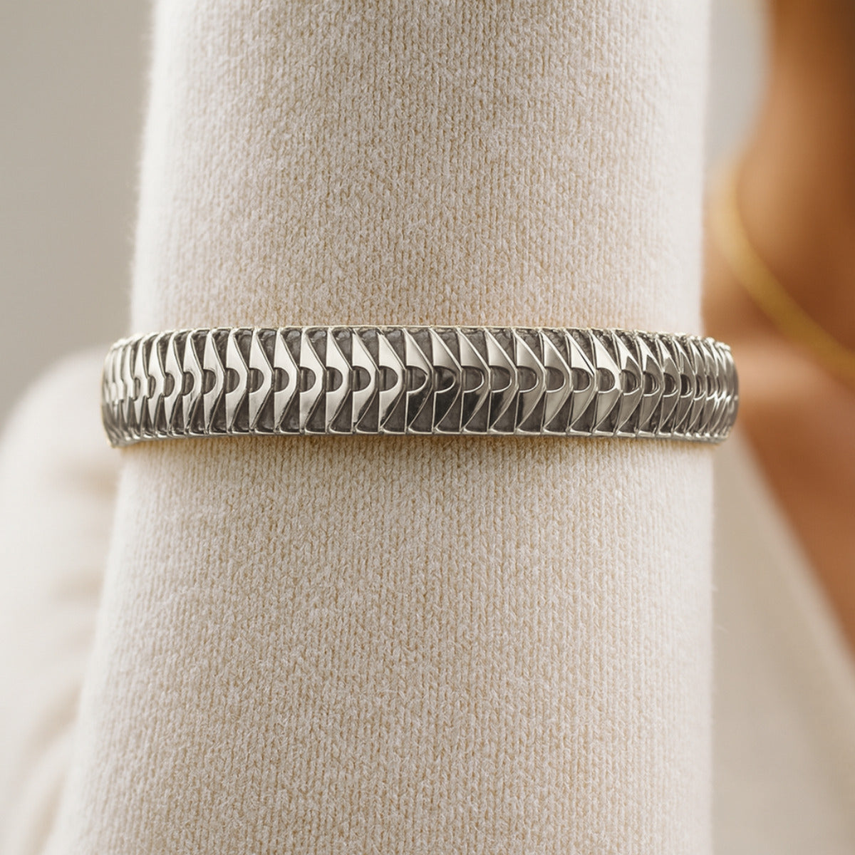 PULSEIRA SILVER SCALES - BANHADO A RÓDIO BRANCO