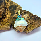 PINGENTE DE MADREPÉROLA E ABALONE - REVESTIDO A OURO 18K