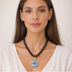 COLAR HEMATITA COM PINGENTE GOTA EM ABALONE E NAUTILUS