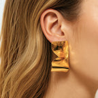 BRINCO SQUARE ORGÂNICO - BANHADO A OURO 18K