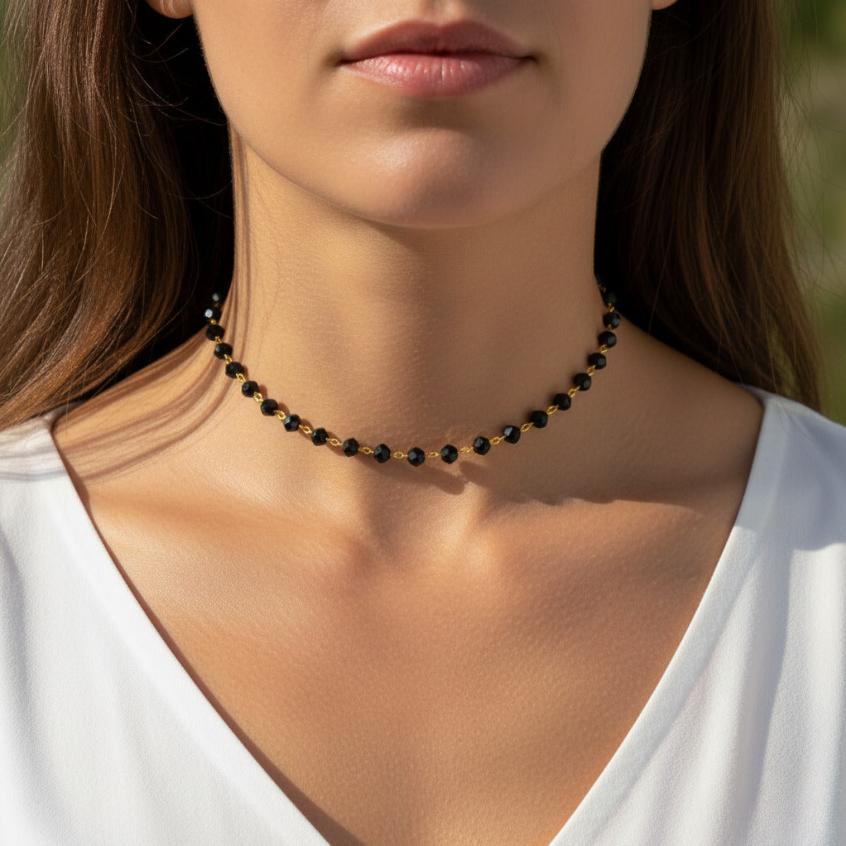 CHOKER DE CRISTAIS PRETOS - BANHO OURO